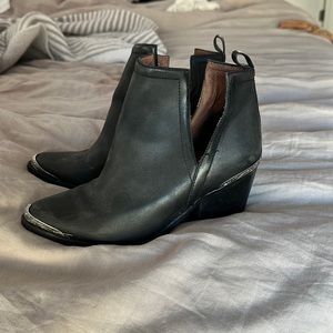 Women's western bootie